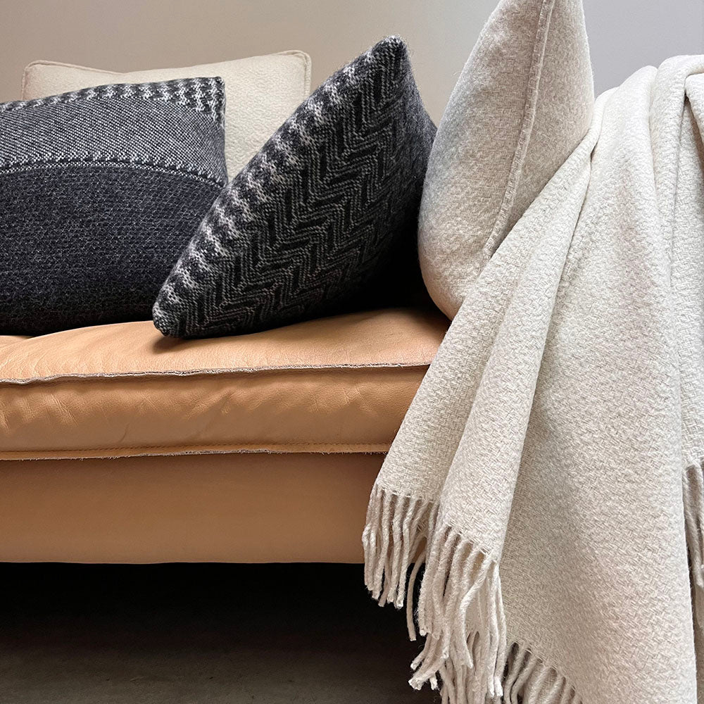 Malagoon throw - abbey white - 130x170cm recycled wool