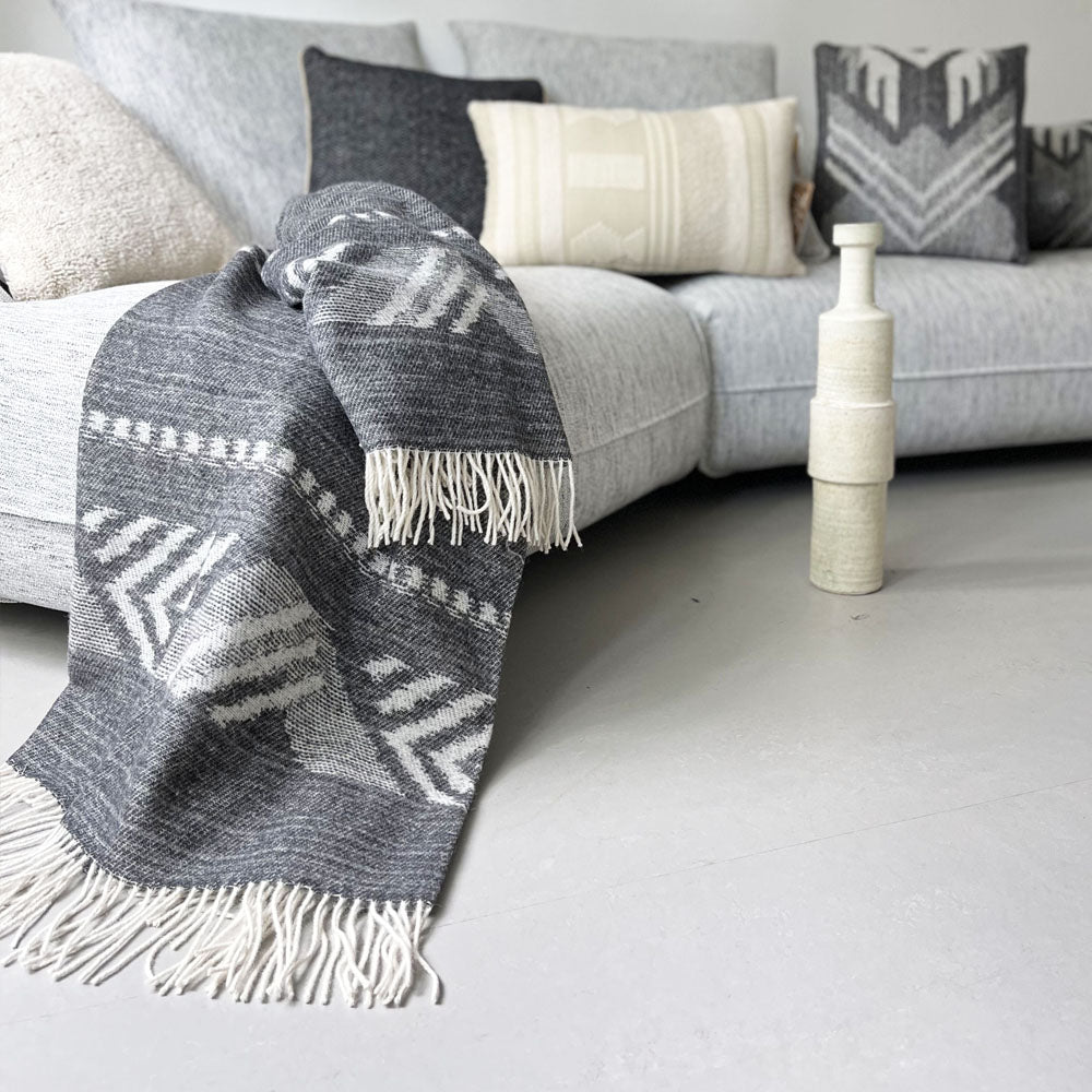 Malagoon throw Mochica - anthracite - 140x200cm Merino Wool