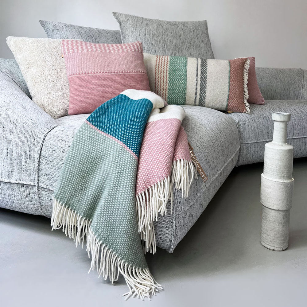 Malagoon Uptown cushion - pink - 45x45cm 100% wool