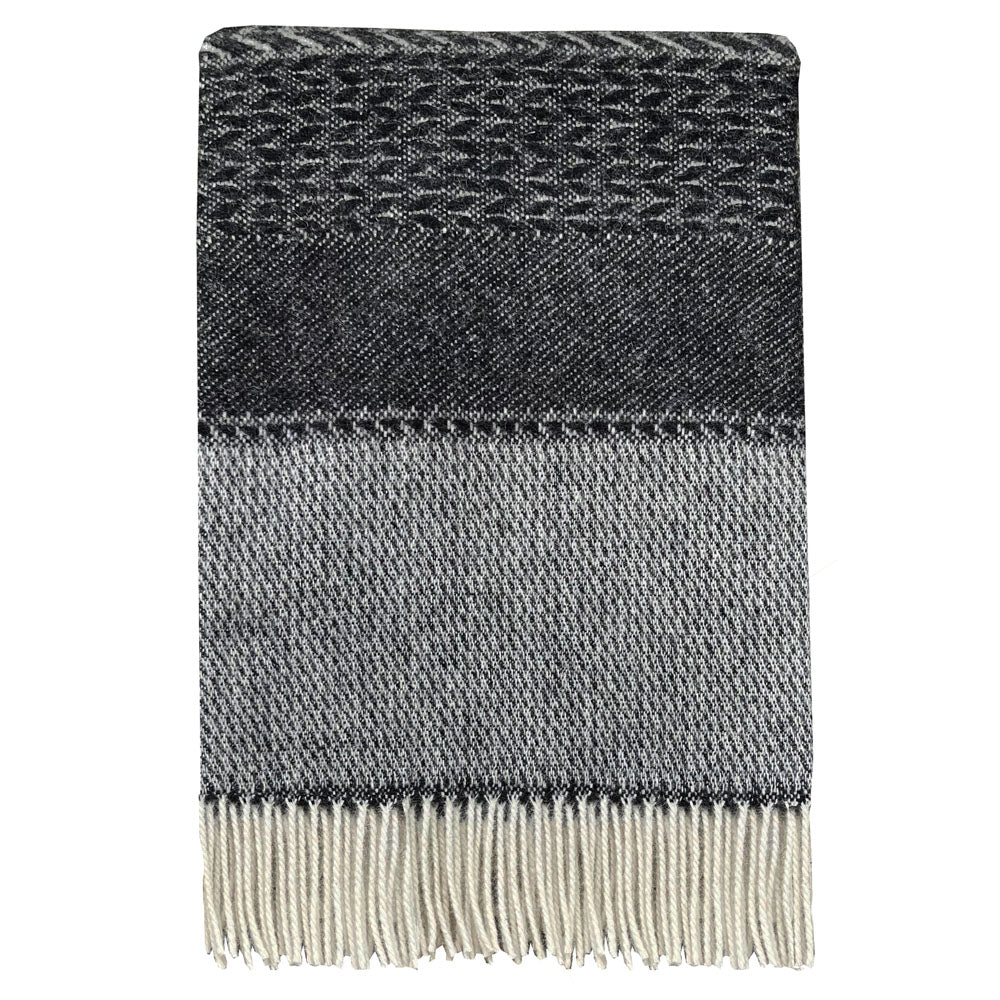 Malagoon Uptown throw - black - 140x200cm 100% wool