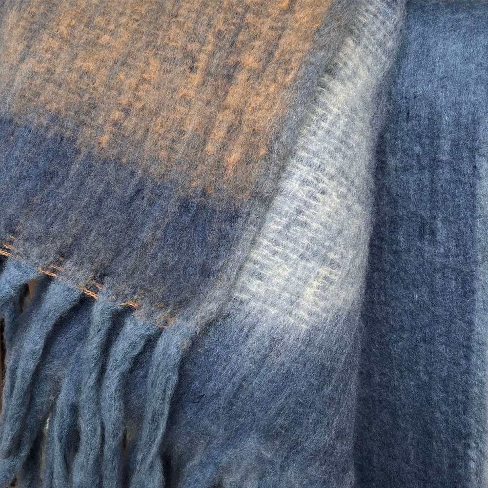 Malagoon Zapotec throw - soft blue - 125x150cm 100% recycled
