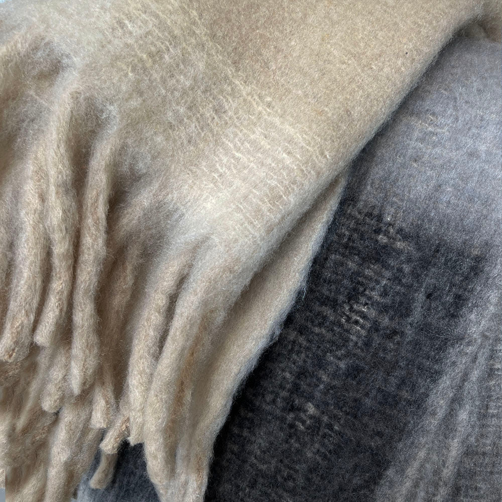Malagoon Zapotec throw - soft grey - 100% recycled