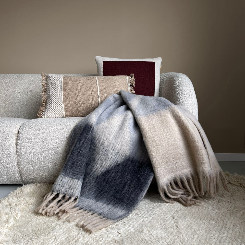 Malagoon Zapotec throw - soft grey - 100% recycled