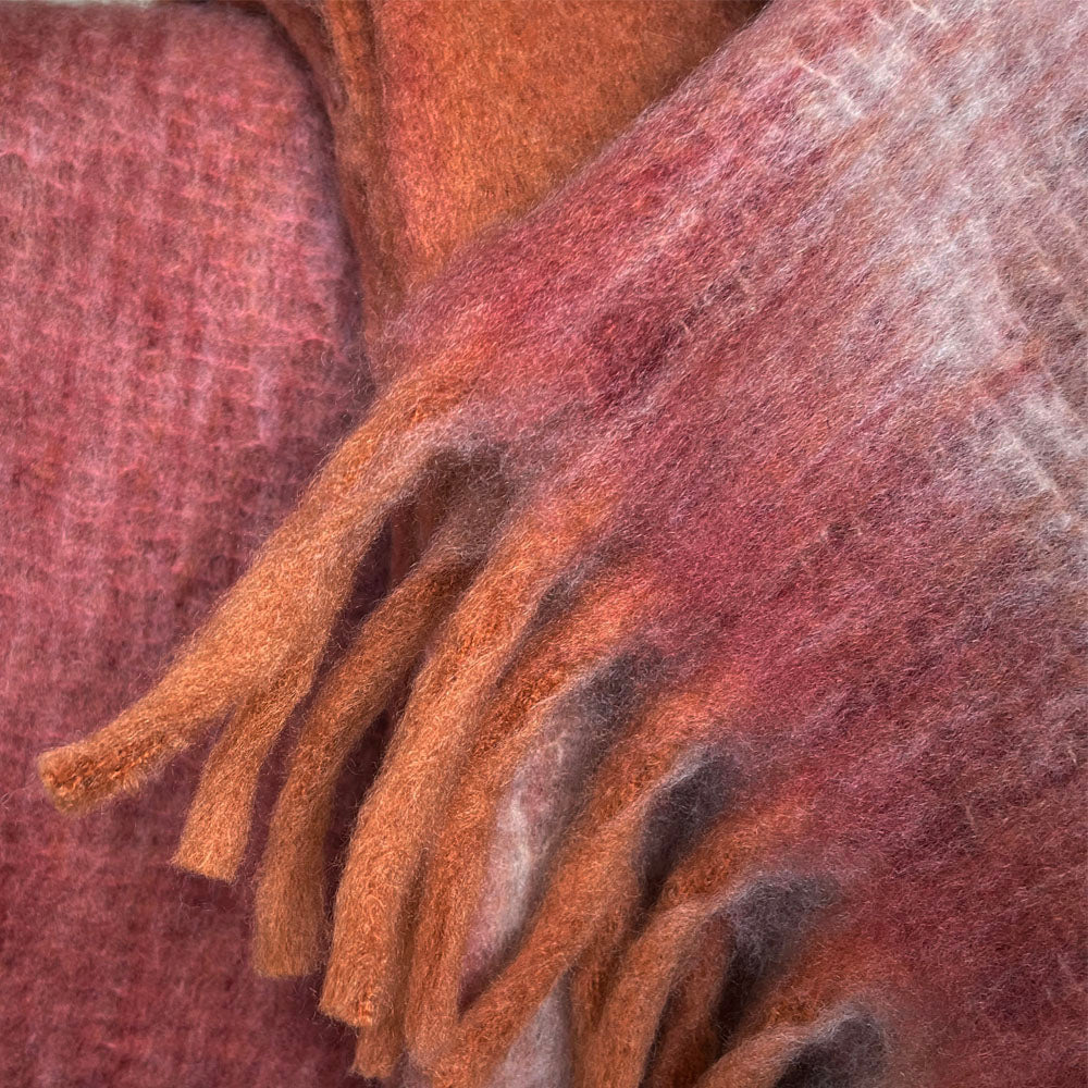 Malagoon Zapotec throw - soft spicy red - 100% recycled