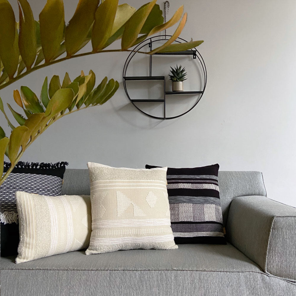 Malagoon Crafty cushion - white - 50x50cm