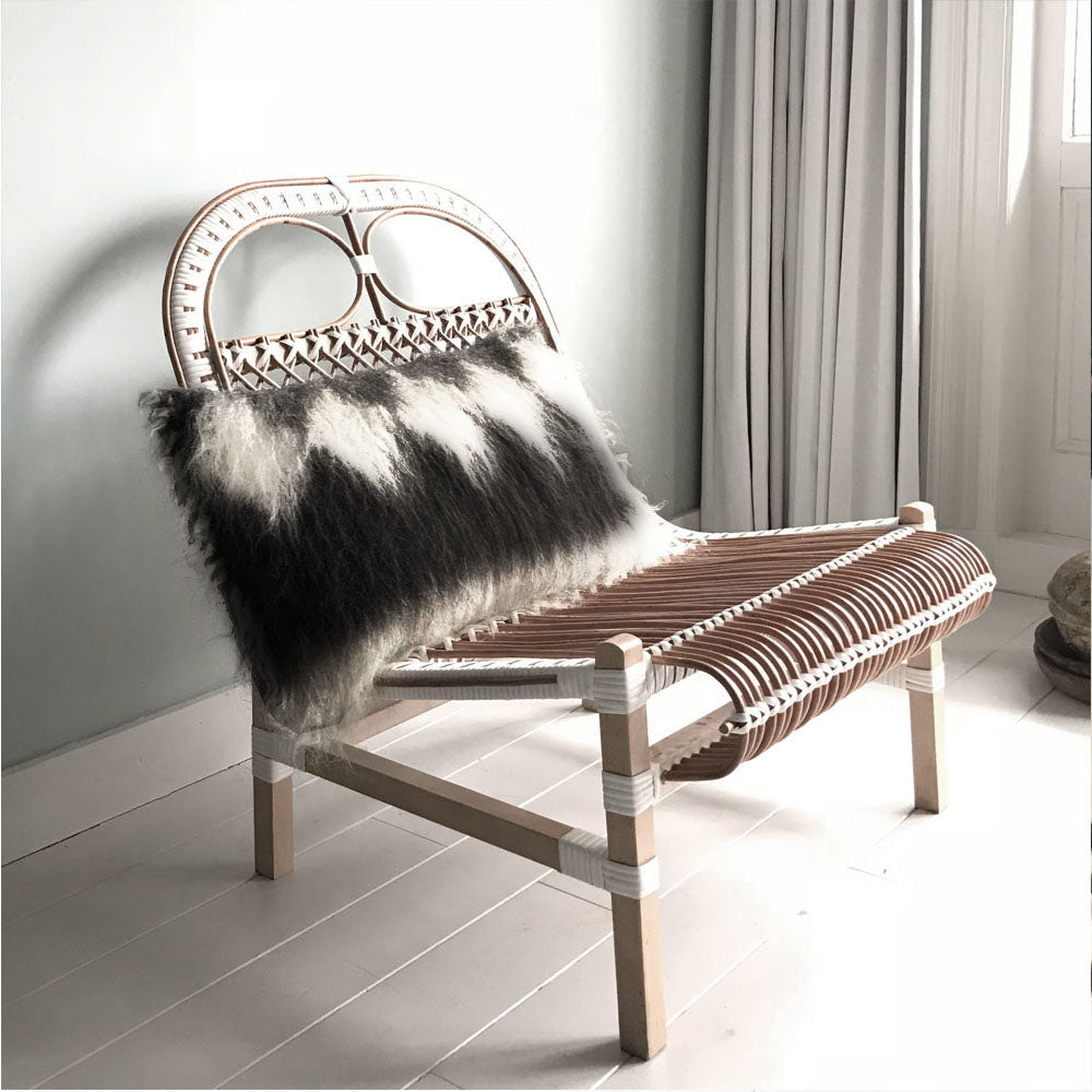 Malagoon Diamond cushion - black - 40x70cm 100% wool