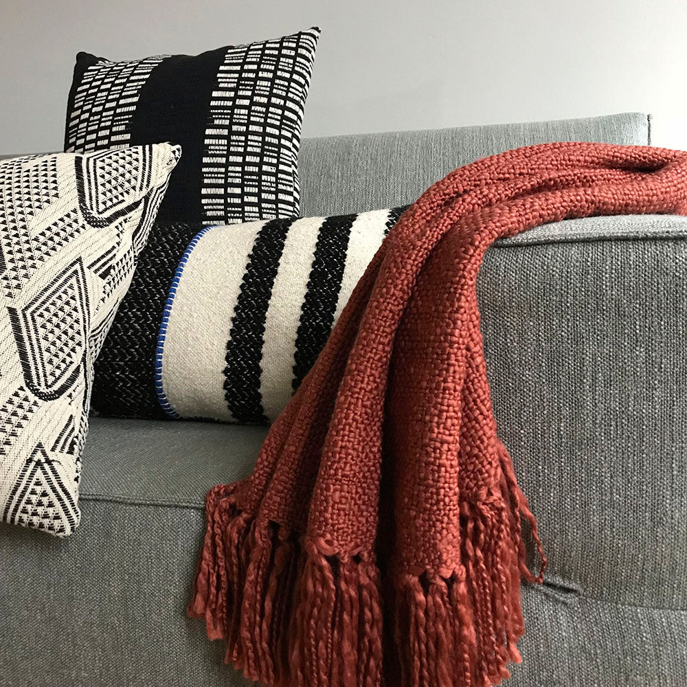 Malagoon Solid throw - faded red - 125x150cm
