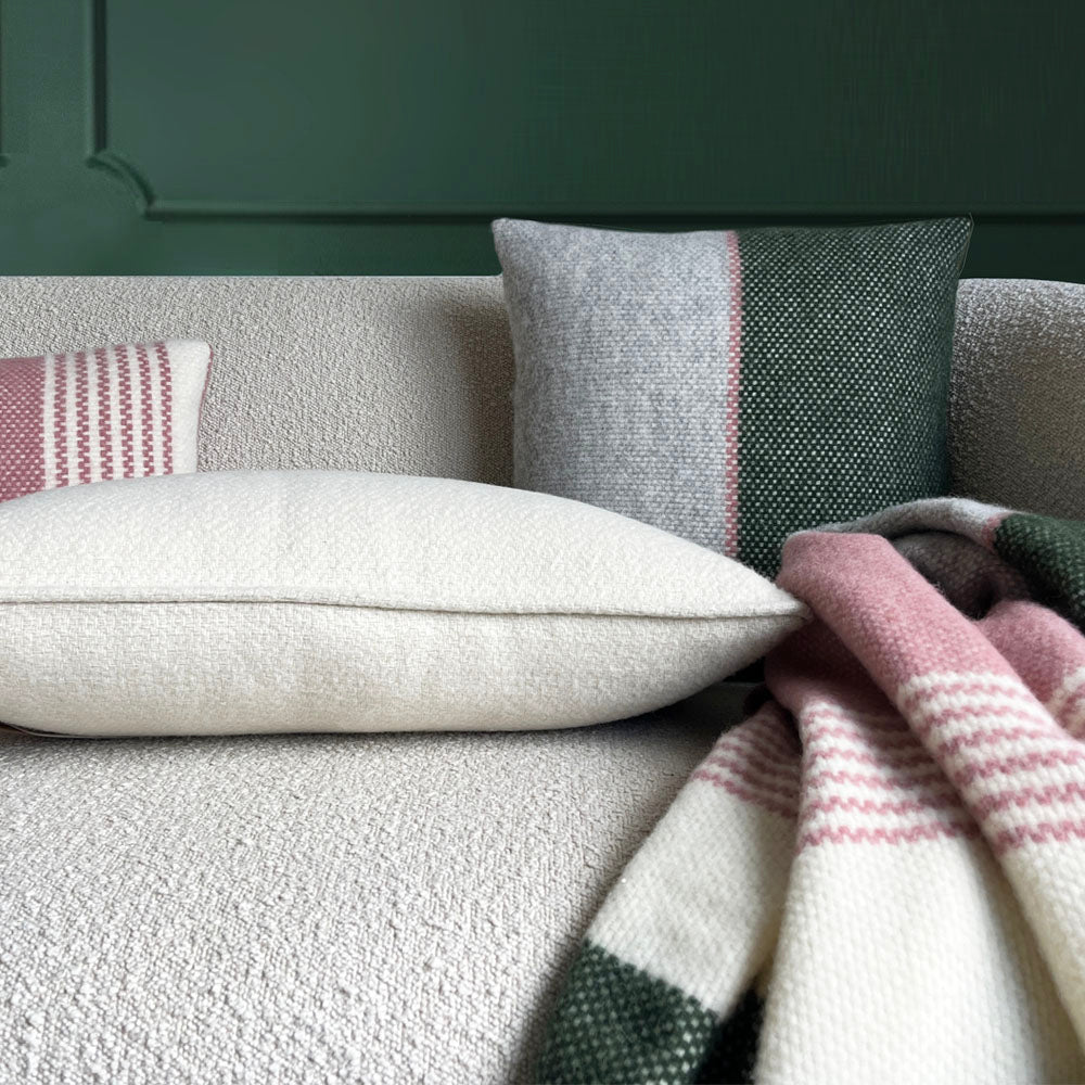 Malagoon Festivity cushion - mist pink - 45x45cm 100% wool