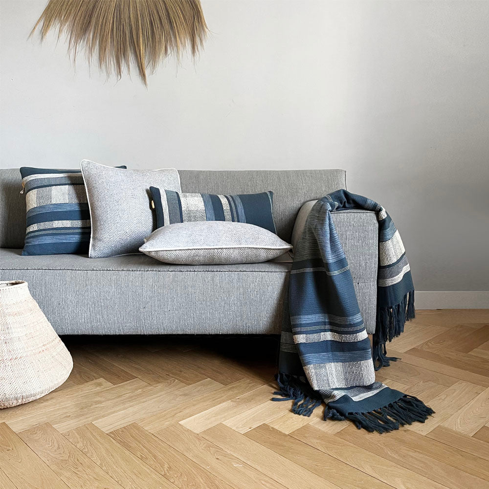 Malagoon cushion - textured grey - 35x60cm recycled wool