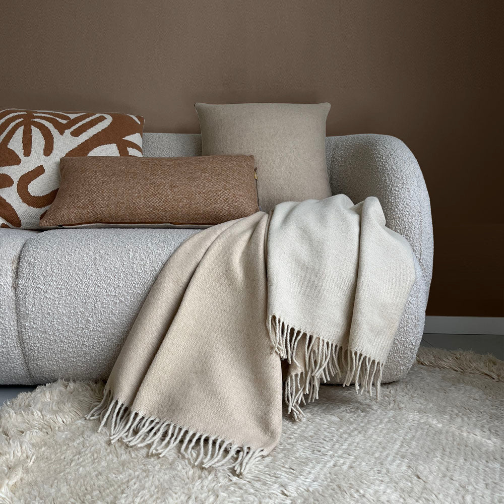 Malagoon throw - beige reversible - 130x170cm recycled wool