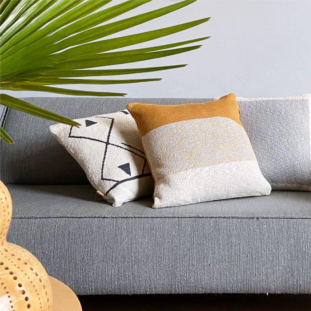 Malagoon cushion Sunset - ochre yellow - 50x50cm 100% organic cotton