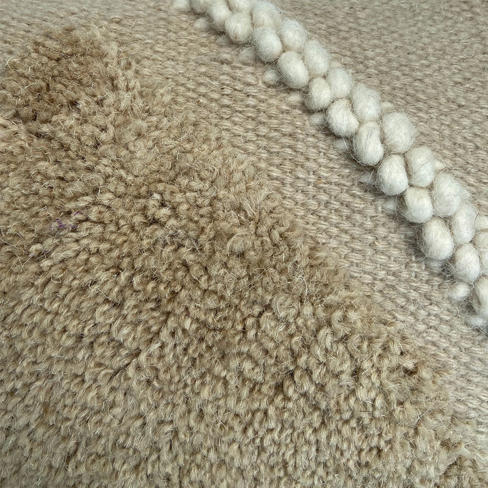 Malagoon Wonder cushion - cocoon beige - 35x60cm 100% wool